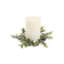  White Berry & Pinecone Candle Ring